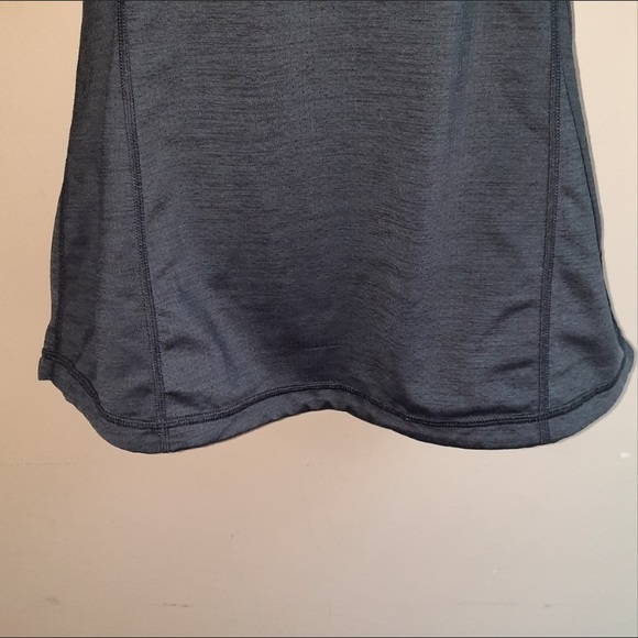 Titika workout tanktop, size Medium - Picture 5 of 7